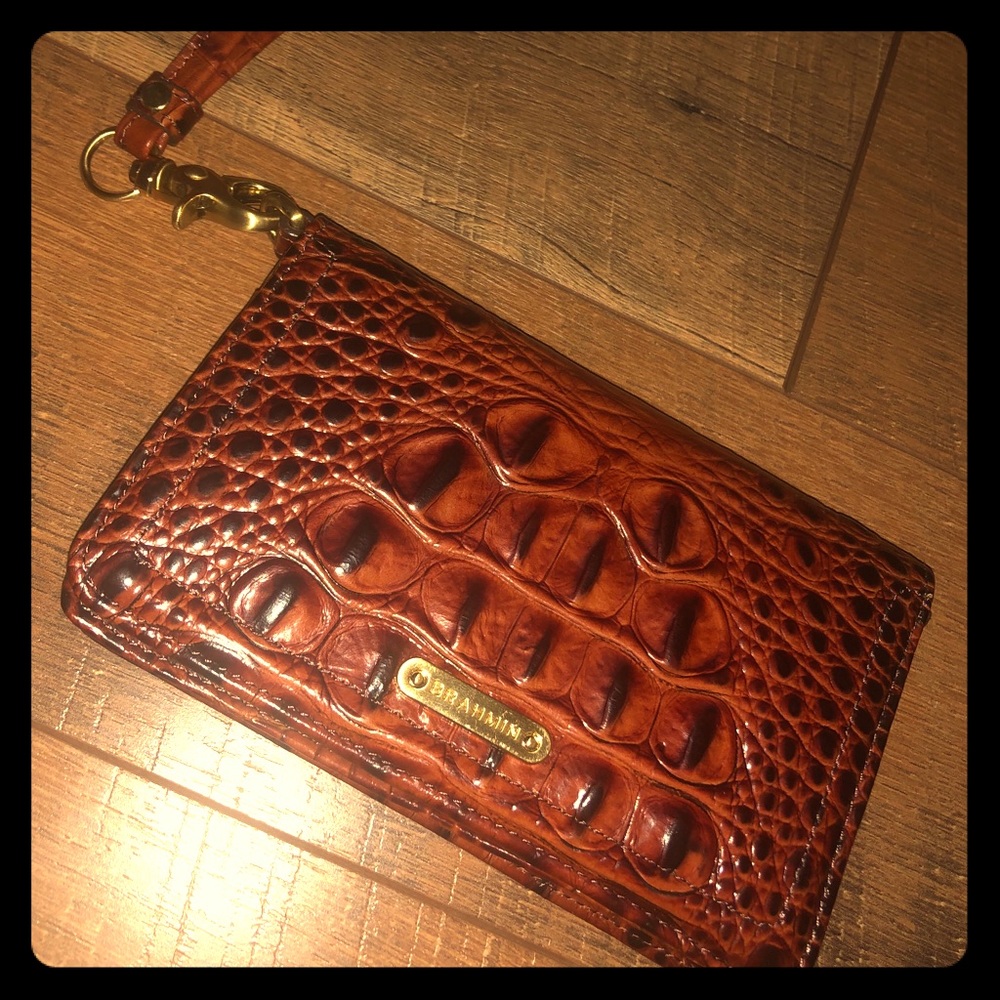brahmin wristlet